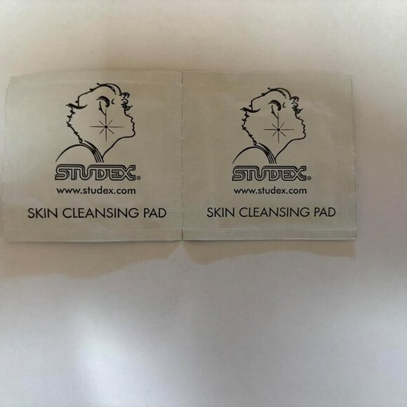 Universal Ear Piercing Kit - Picture 6 of 6